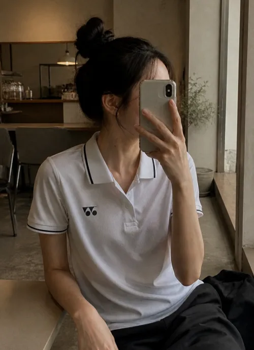 안세영 유니폼 요넥스 스포티룩 거울 셀카